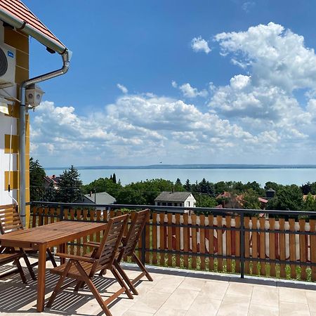 Bacchus Apartman - Borbarlang, Badacsony Badacsonytomaj Dış mekan fotoğraf