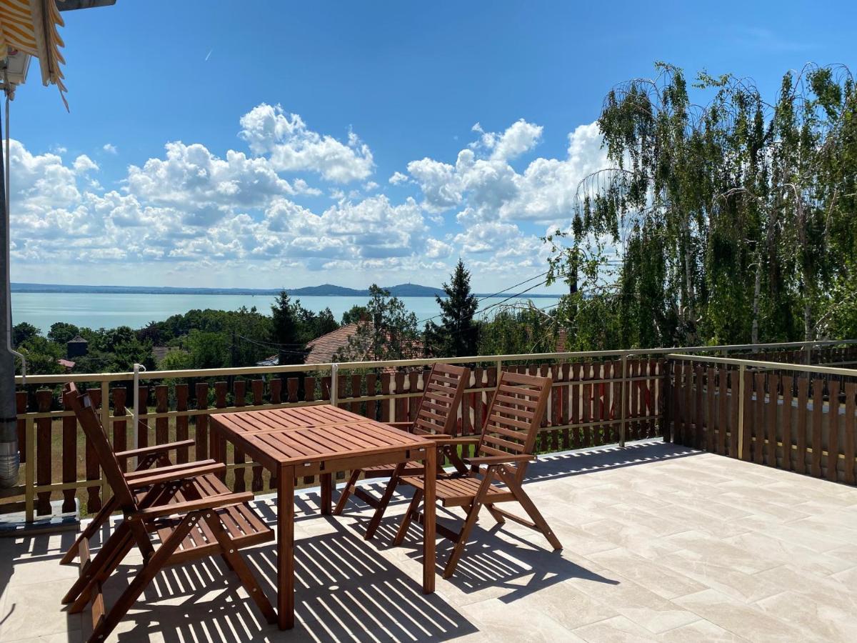 Bacchus Apartman - Borbarlang, Badacsony Badacsonytomaj Dış mekan fotoğraf
