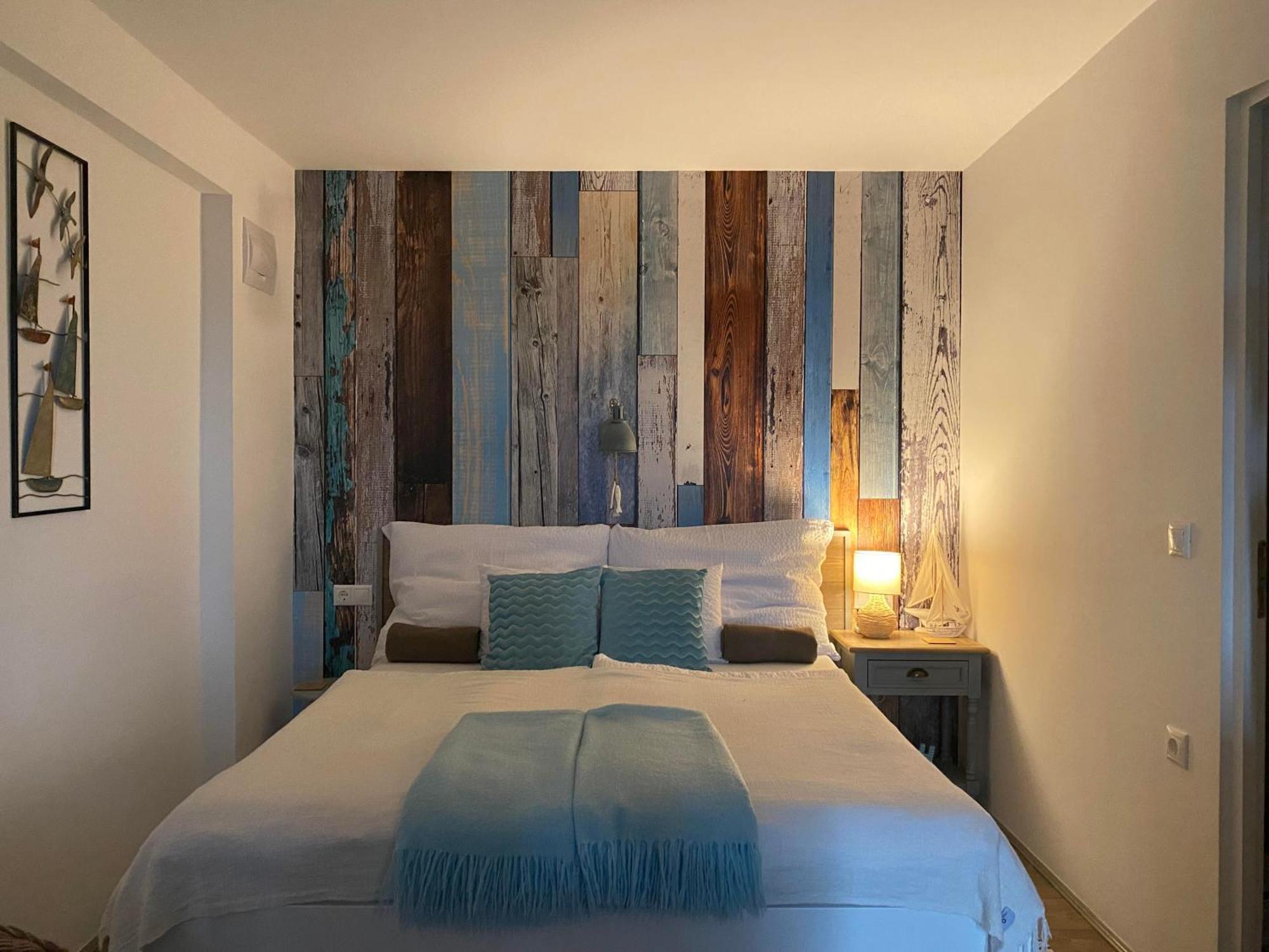 Bacchus Apartman - Borbarlang, Badacsony Badacsonytomaj Dış mekan fotoğraf